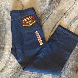 Rustler Hard Working  Men's regular fit boot jeans Size 42" x 32"  (NWT)